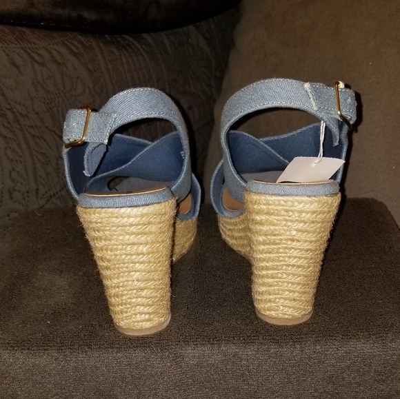 New denim wedges - Picture 2 of 3